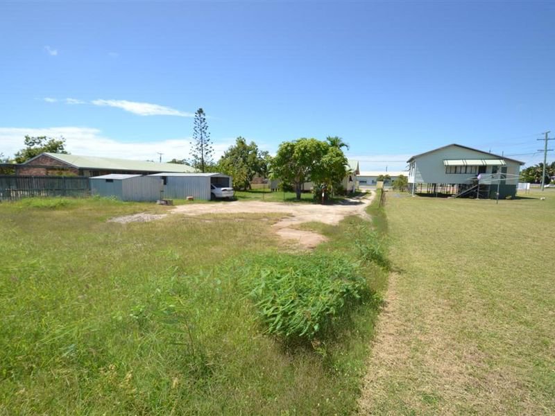 Photo - 72 & 74 Williams Street, Bowen QLD 4805 - Image 13