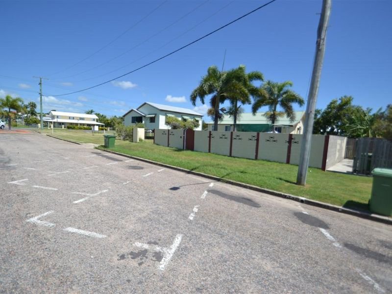 Photo - 72 & 74 Williams Street, Bowen QLD 4805 - Image 15