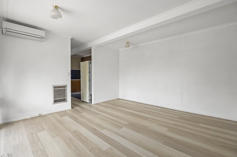 Photo - 7/2-8 Corinna Street, Lyons ACT 2606 - Image 4