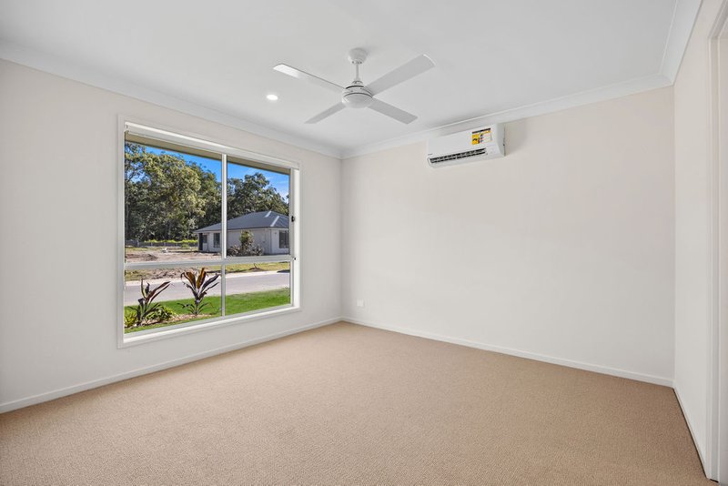 Photo - 72 Ashwood Circuit, Chambers Flat QLD 4133 - Image 12