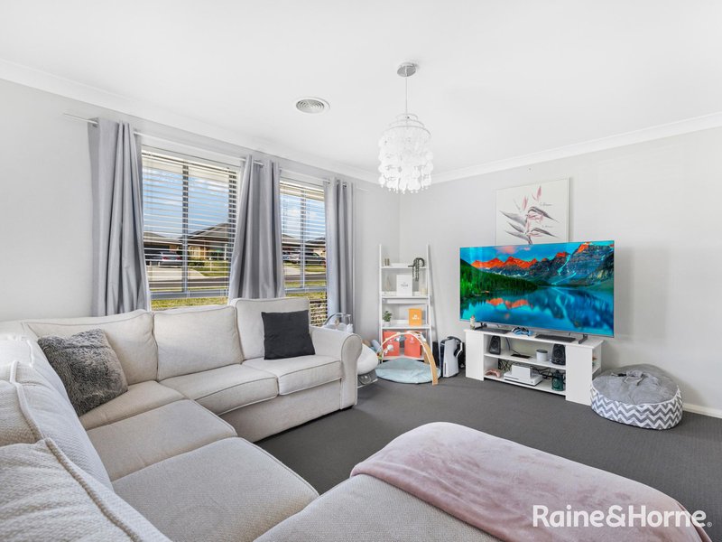 Photo - 72 Ashworth Drive, Kelso NSW 2795 - Image 5