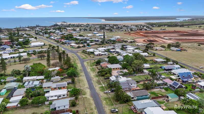 Photo - 72 Bathurst Street, Elliott Heads QLD 4670 - Image 24