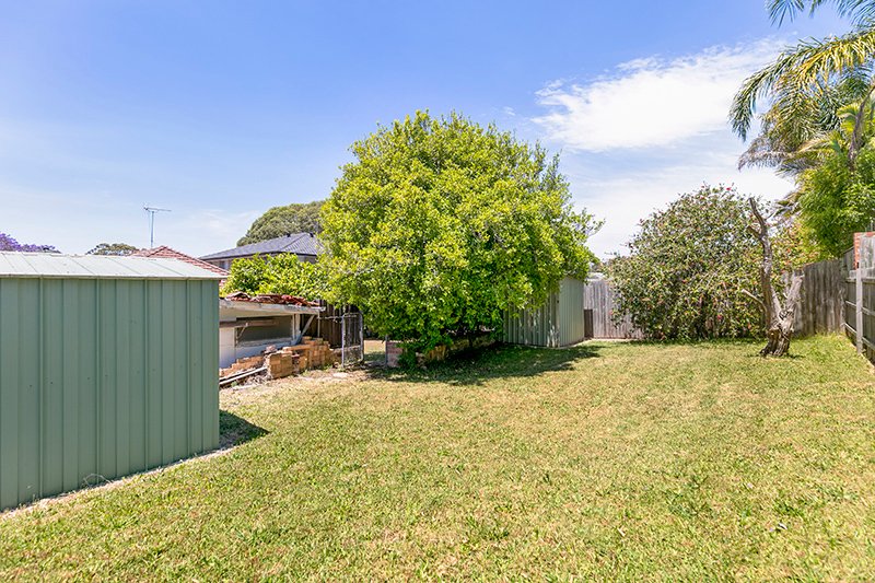 Photo - 72 Bix Road, Dee Why NSW 2099 - Image 8