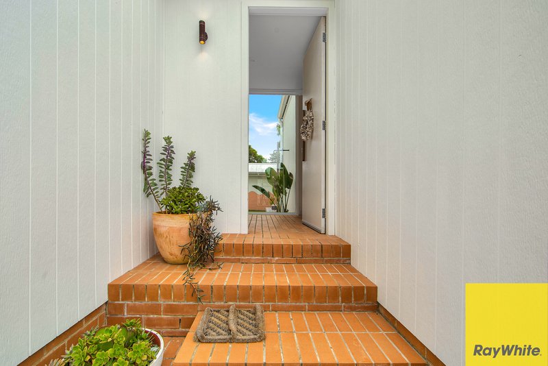 Photo - 72 Brisbane Avenue, Umina Beach NSW 2257 - Image 2