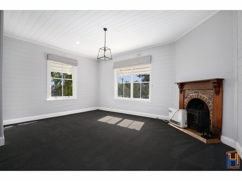 Photo - 72 Brown Street, Armidale NSW 2350 - Image 2