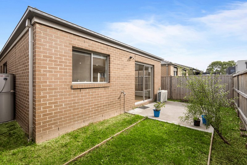 Photo - 72 Brush Road, Epping VIC 3076 - Image 5