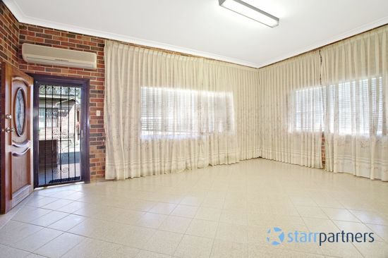 Photo - 72 Cairds Ave , Bankstown NSW 2200 - Image 4