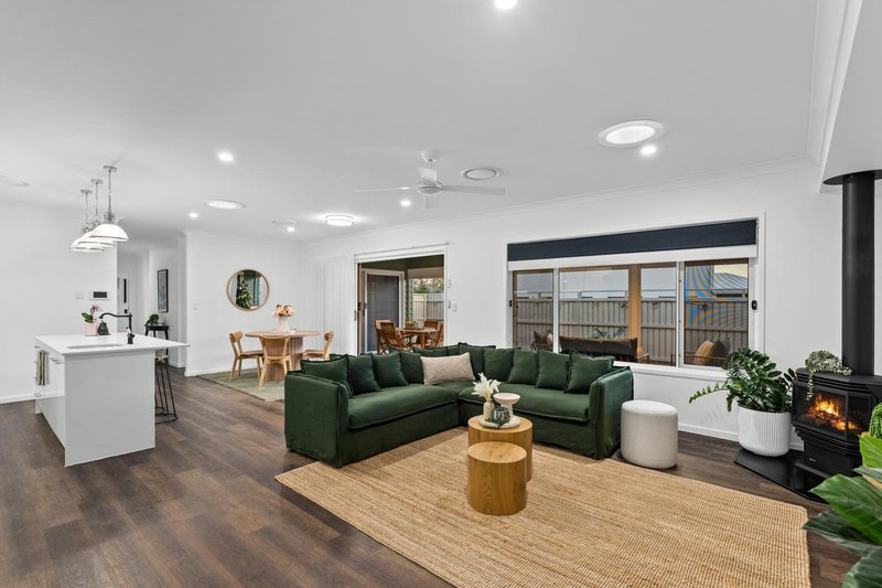 Photo - 72 Carpenter Drive, Ripley QLD 4306 - Image 4