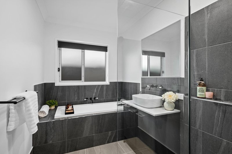 Photo - 72 Carpenter Drive, Ripley QLD 4306 - Image 22