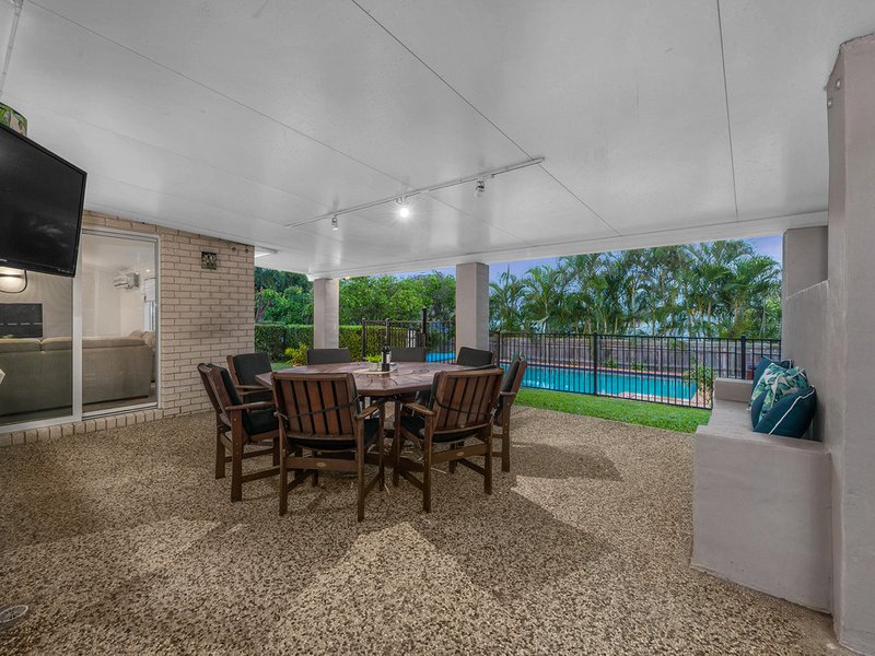 Photo - 72 Casuarina Street, Bridgeman Downs QLD 4035 - Image 3