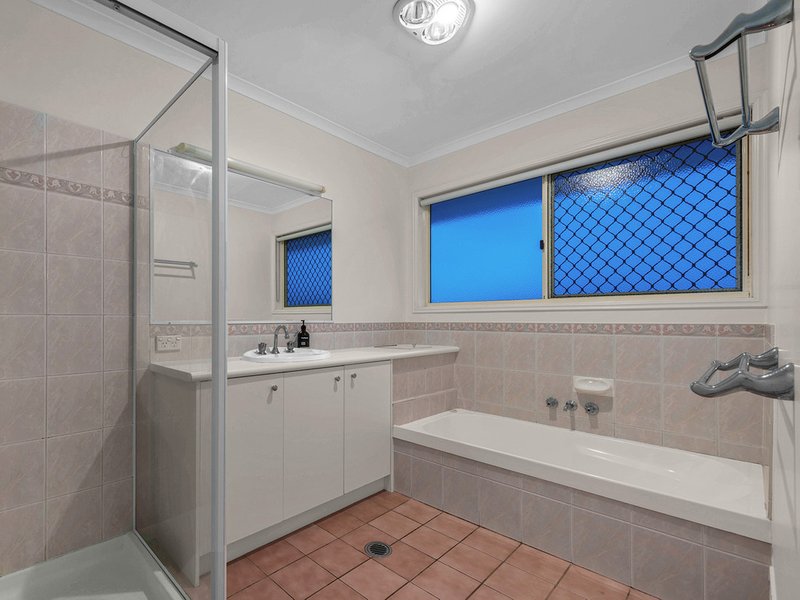 Photo - 72 Casuarina Street, Bridgeman Downs QLD 4035 - Image 17