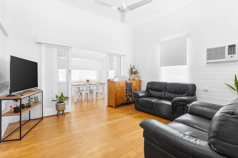 Photo - 72 Charles Street, Berserker QLD 4701 - Image 2