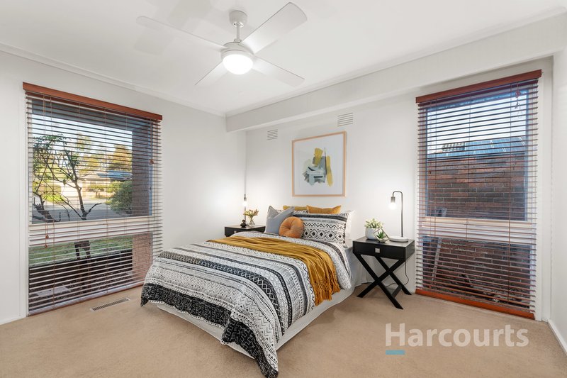 Photo - 72 Chartwell Drive, Wantirna VIC 3152 - Image 8