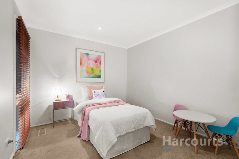 Photo - 72 Chartwell Drive, Wantirna VIC 3152 - Image 11