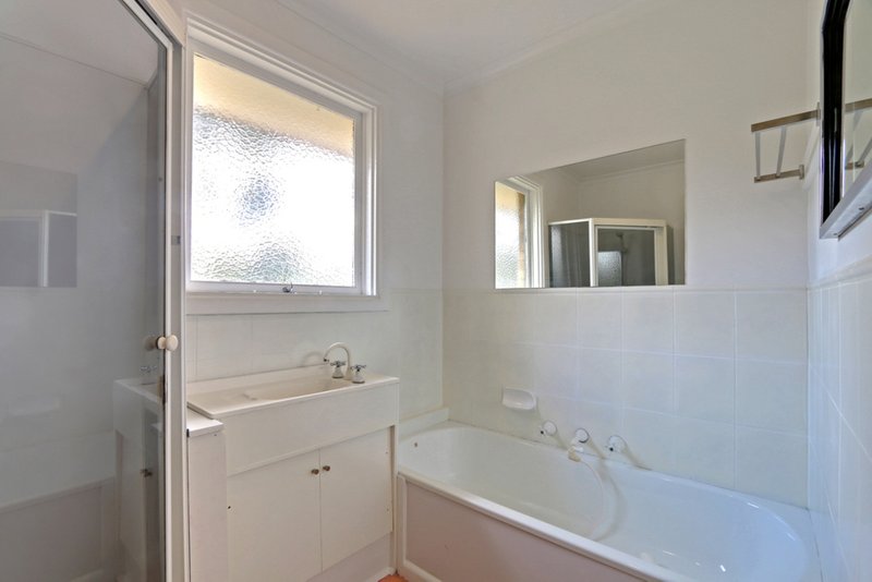 Photo - 72 Cherylnne Crescent, Kilsyth VIC 3137 - Image 5