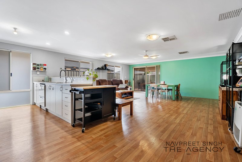 Photo - 72 Colreavy Ramble , Baldivis WA 6171 - Image 11