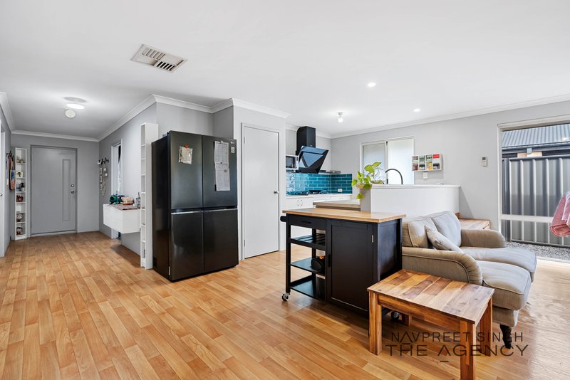 Photo - 72 Colreavy Ramble , Baldivis WA 6171 - Image 15