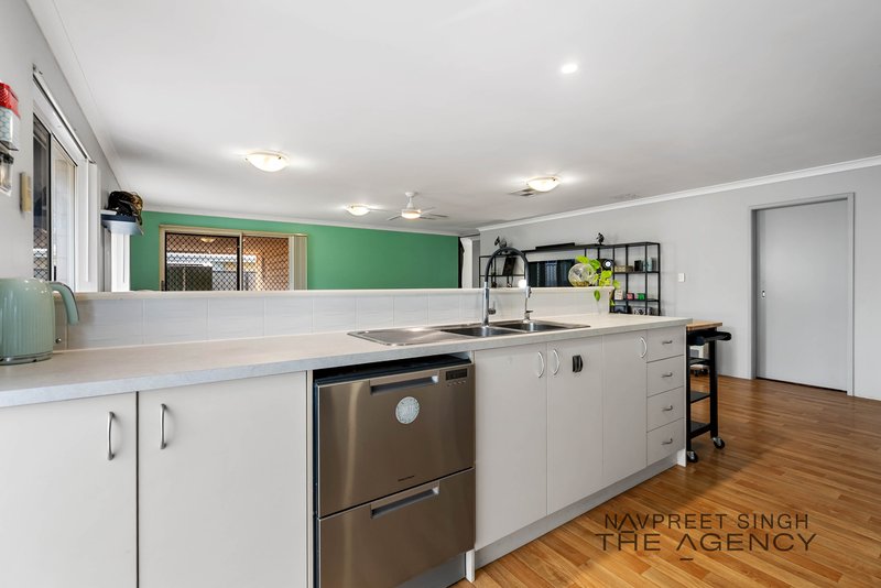 Photo - 72 Colreavy Ramble , Baldivis WA 6171 - Image 17