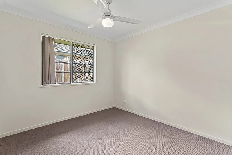 Photo - 72 Copal Drive, Logan Reserve QLD 4133 - Image 9