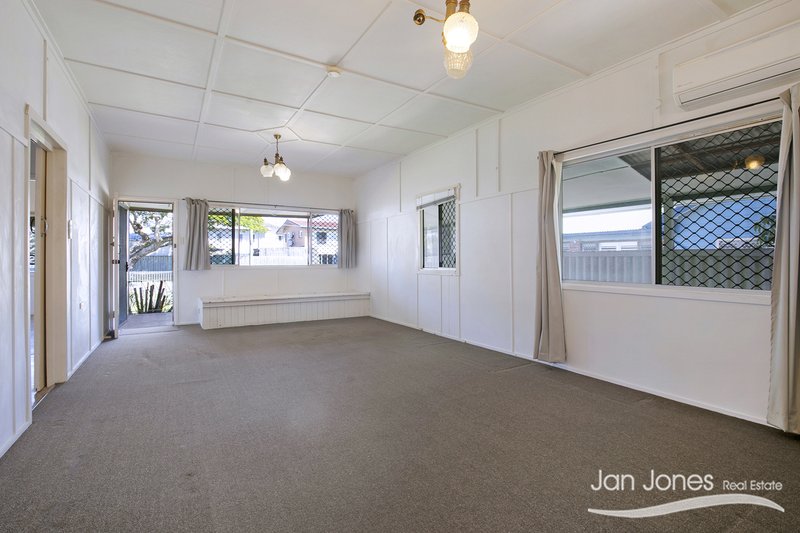 Photo - 72 Cornelius Street, Clontarf QLD 4019 - Image 7