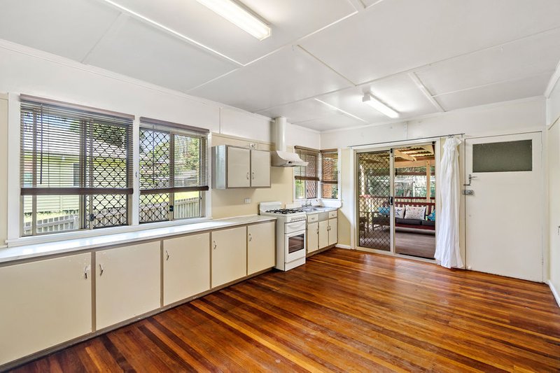 Photo - 72 Corrigan Street, Keperra QLD 4054 - Image 4