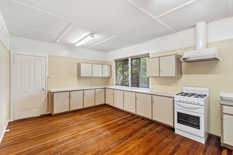 Photo - 72 Corrigan Street, Keperra QLD 4054 - Image 5