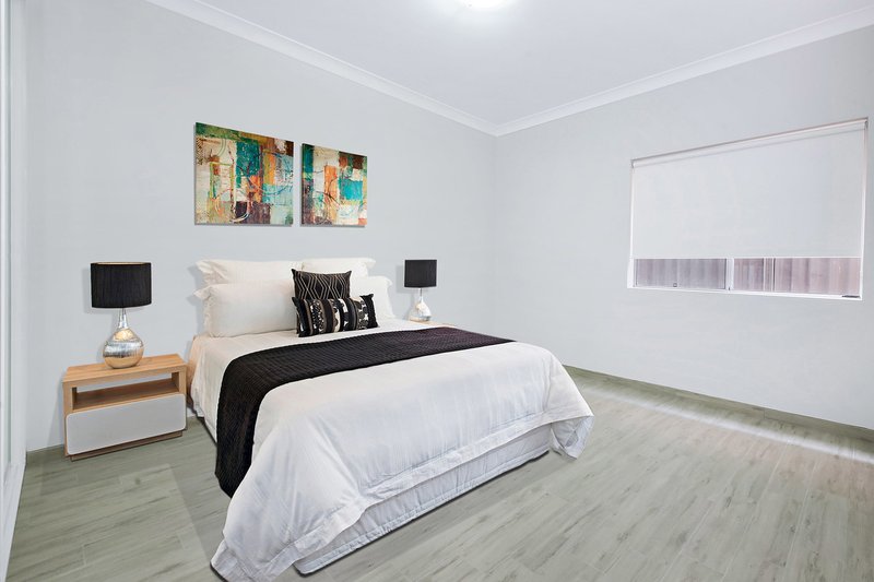 Photo - 7/2 Curtin Place, Condell Park NSW 2200 - Image 4