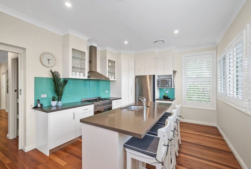 Photo - 72 Dareen Street, Frenchs Forest NSW 2086 - Image 4