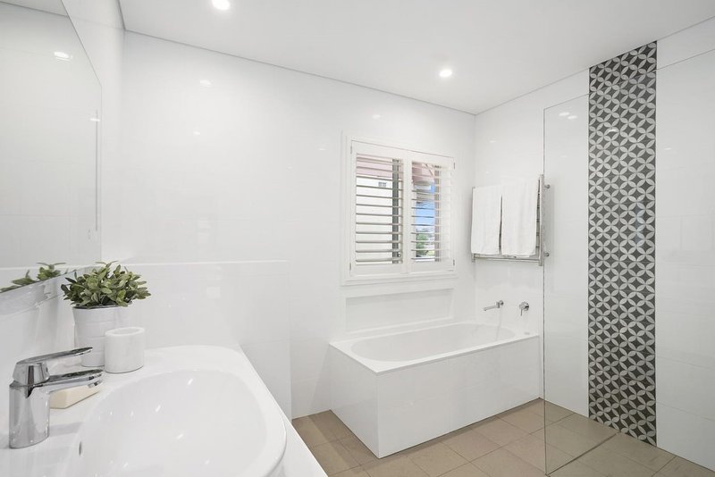 Photo - 72 Dareen Street, Frenchs Forest NSW 2086 - Image 8