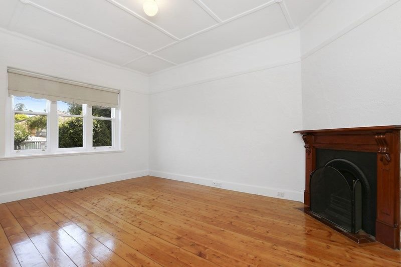 Photo - 72 Delaware Street, Reservoir VIC 3073 - Image 2