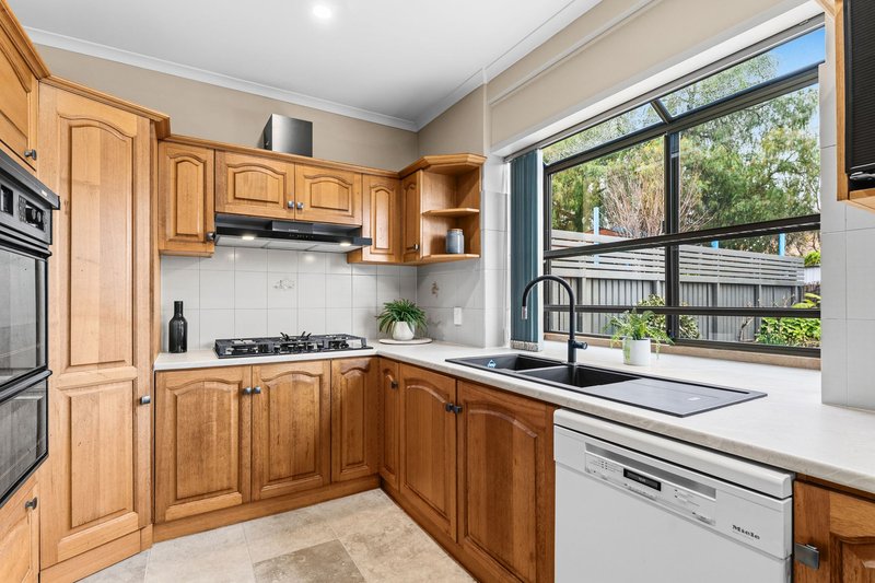 Photo - 72 Delta Crescent, Aberfoyle Park SA 5159 - Image 8