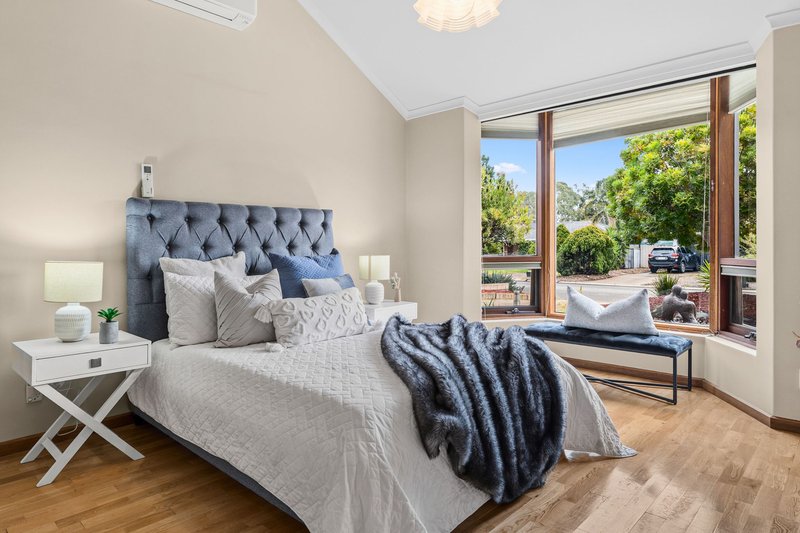 Photo - 72 Delta Crescent, Aberfoyle Park SA 5159 - Image 10