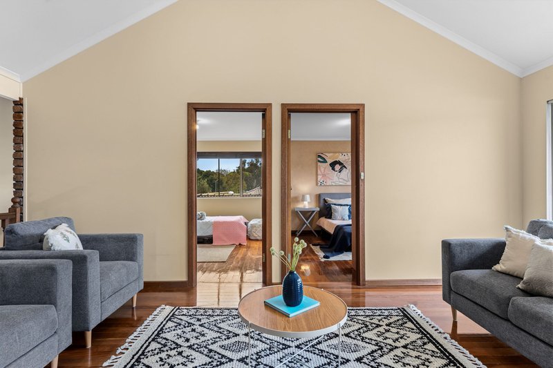 Photo - 72 Delta Crescent, Aberfoyle Park SA 5159 - Image 15