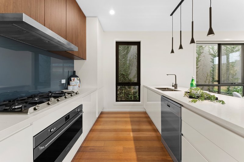 Photo - 72 Denver Street, Bentleigh East VIC 3165 - Image 4
