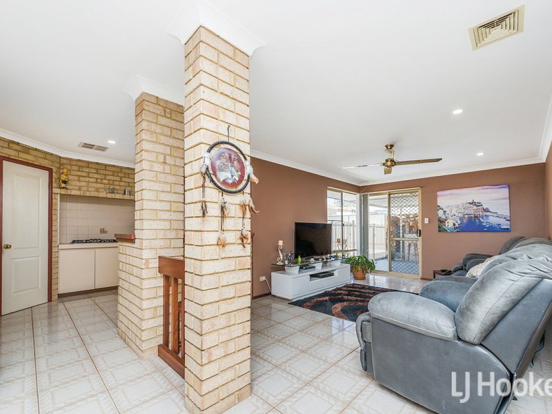 Photo - 72 Discovery Drive, Thornlie WA 6108 - Image 11