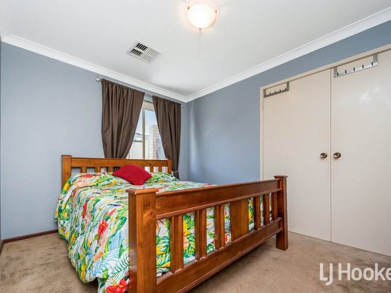 Photo - 72 Discovery Drive, Thornlie WA 6108 - Image 17