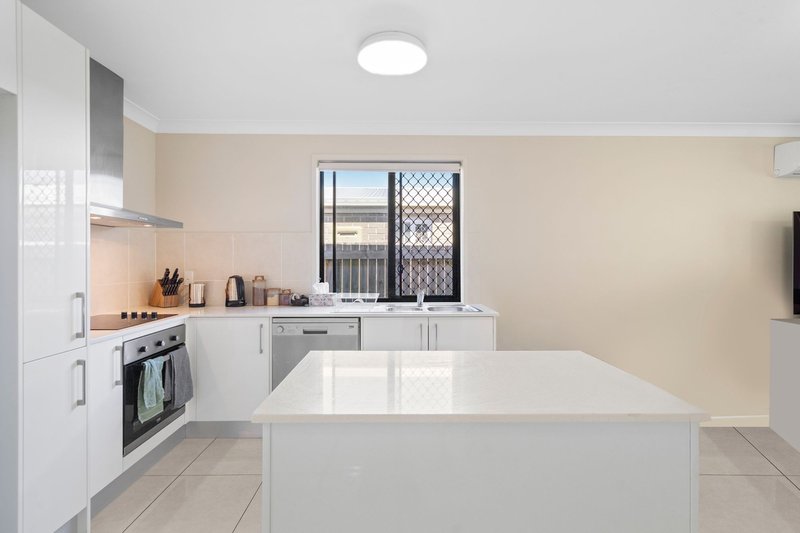 Photo - 72 Dixon Drive, Pimpama QLD 4209 - Image 12