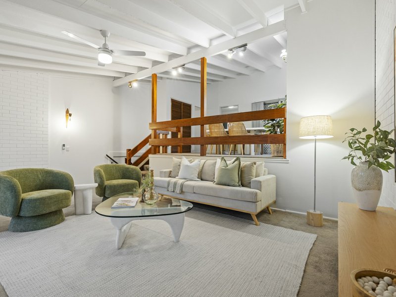 Photo - 72 Dobell Street, Indooroopilly QLD 4068 - Image 5