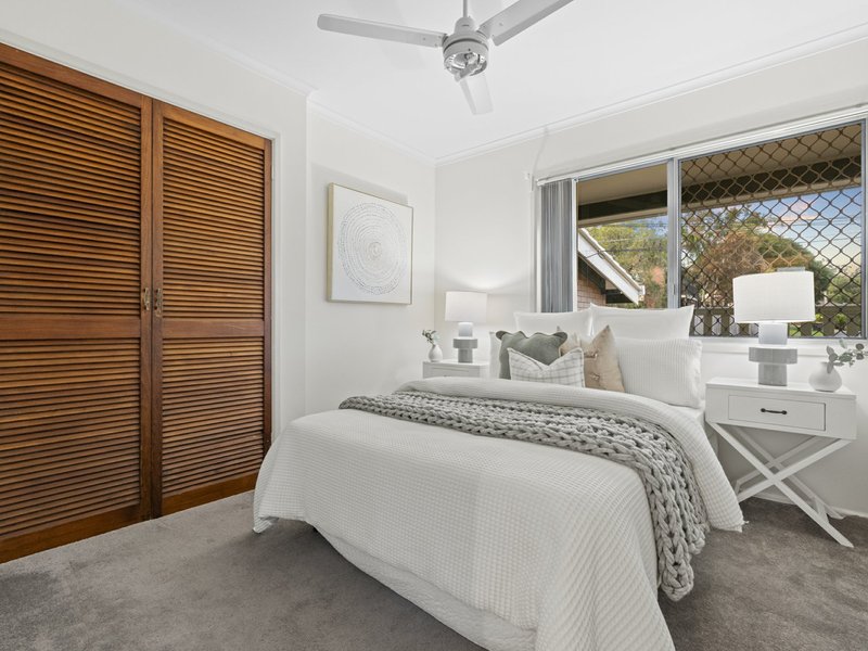 Photo - 72 Dobell Street, Indooroopilly QLD 4068 - Image 15