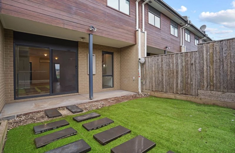 Photo - 72 English Street, Donnybrook VIC 3064 - Image 8