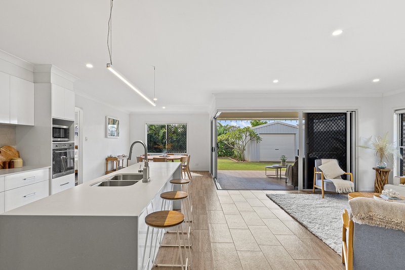 Photo - 72 Entabeni Drive, Kearneys Spring QLD 4350 - Image 9