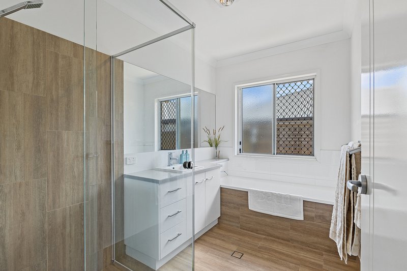 Photo - 72 Entabeni Drive, Kearneys Spring QLD 4350 - Image 17