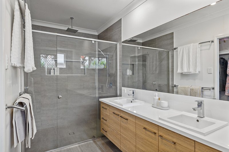 Photo - 72 Entabeni Drive, Kearneys Spring QLD 4350 - Image 19