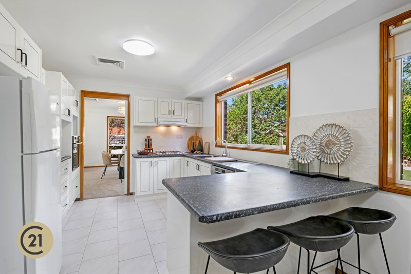 Photo - 72 Fallon Drive, Dural NSW 2158 - Image 4