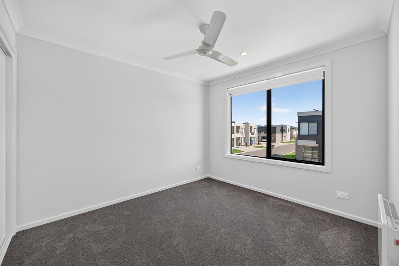 Photo - 72 Flaxlilly Crescent, Officer VIC 3809 - Image 8