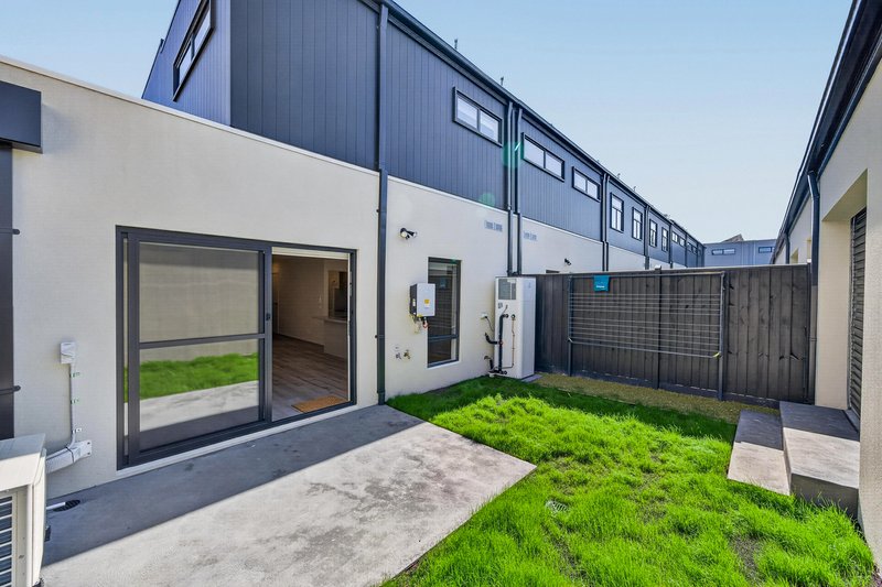 Photo - 72 Flaxlilly Crescent, Officer VIC 3809 - Image 11