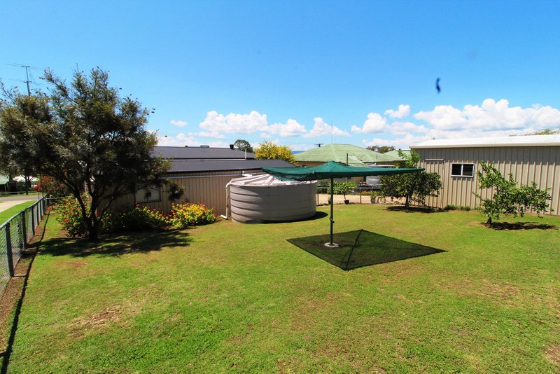 Photo - 72 Fulham Street, Toogoolawah QLD 4313 - Image 8