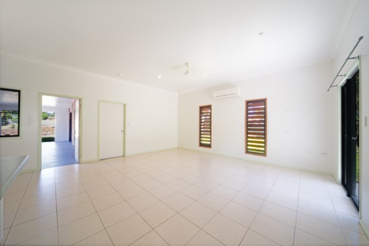 Photo - 72 Galbraith Park Drive, Cannon Valley QLD 4800 - Image 7