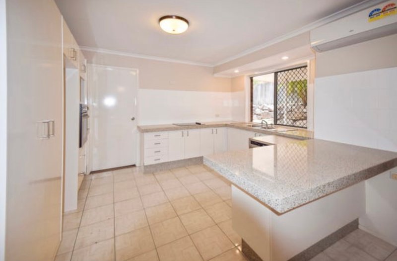 Photo - 72 Gertrude Mcleod Crescent, Middle Park QLD 4074 - Image 9