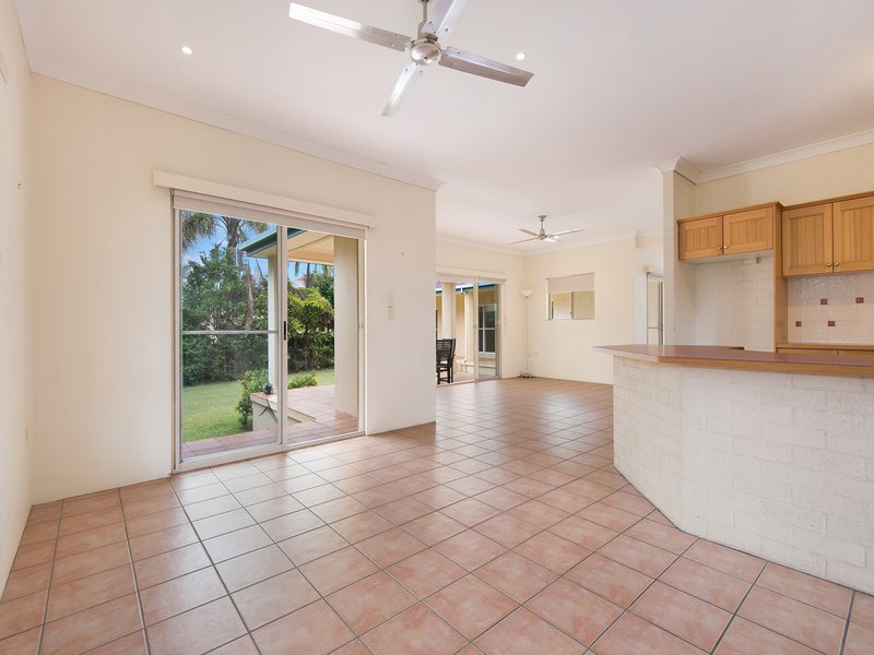 Photo - 72 Graham Road, Carseldine QLD 4034 - Image 12